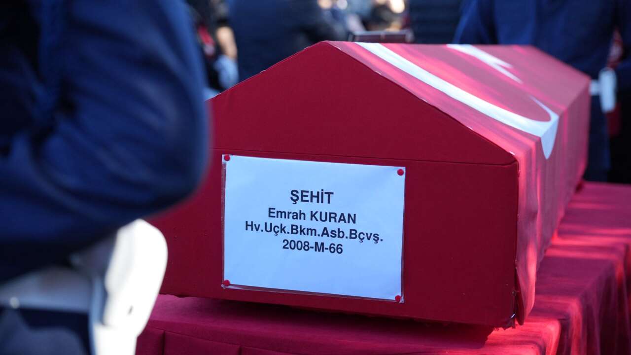 Fotoğrafını Babası Taşıdı: Milas Şehidini Gözyaşlarıyla Uğurladı 17